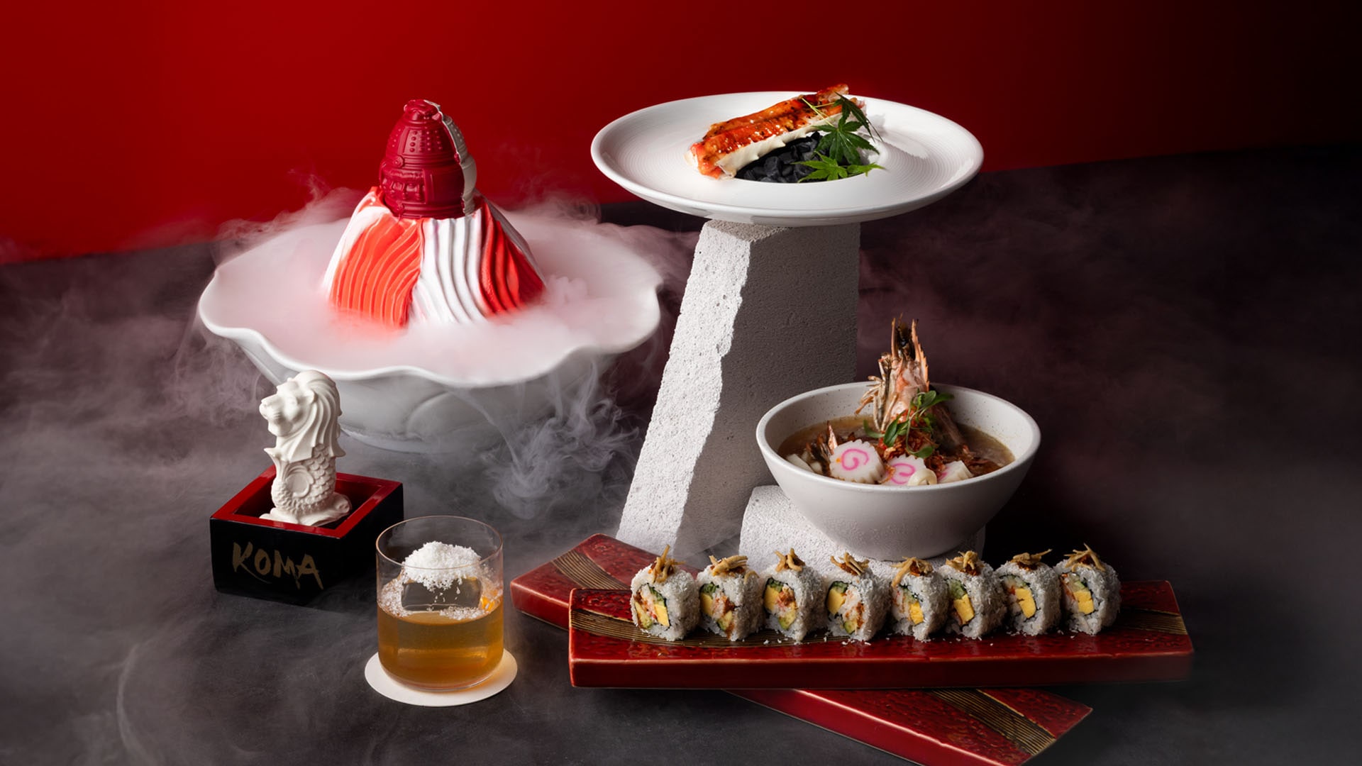 2026年のナショナルデーを祝してKOMAがお届けする、ドラマチックな料理の数々。