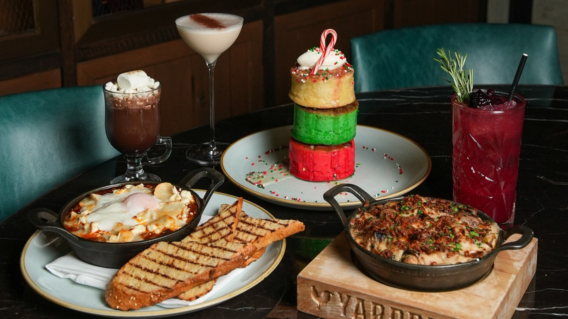 西洋料理レストランのYardbirdでは、2025年の大晦日を彩る特別なディナーメニューをご用意しております。