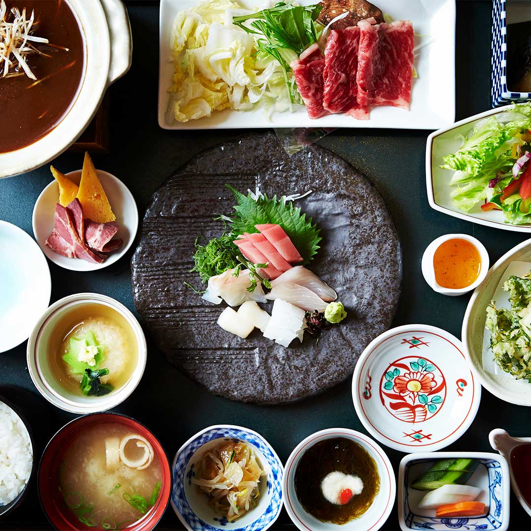伝統的な日本食のコース料理、おまかせの起源