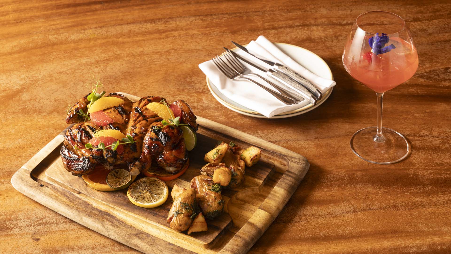 大好きなお母様のために、Yardbirdの西洋料理で心温まるお祝いを