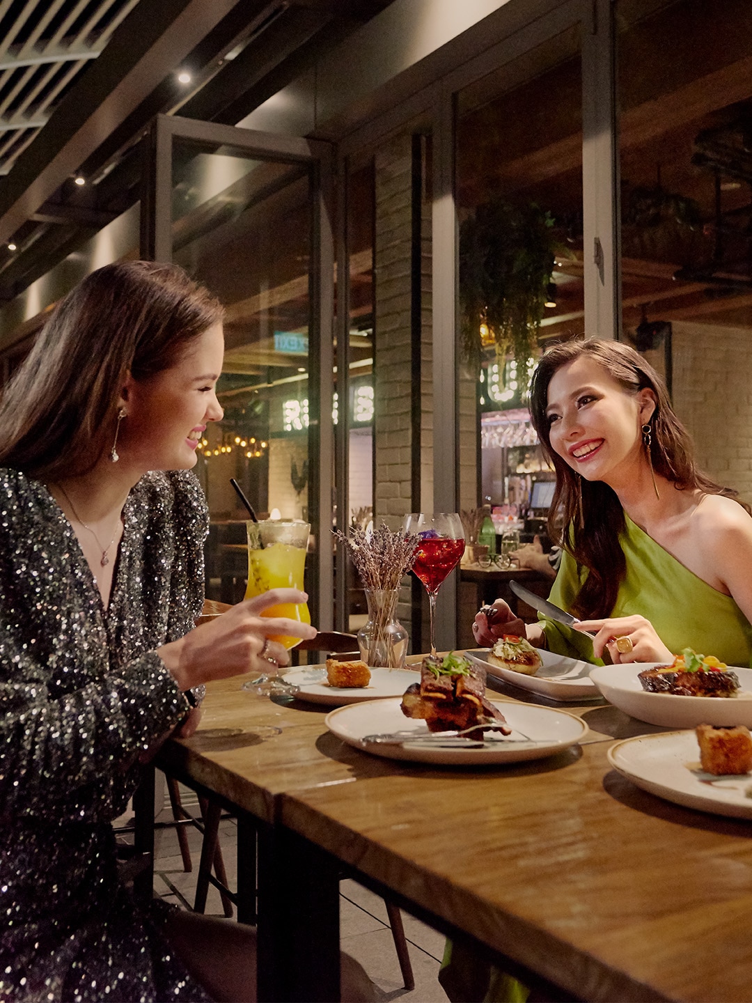 ウォーターフロント　Yardbird Southern Table & Bar　シンガポール