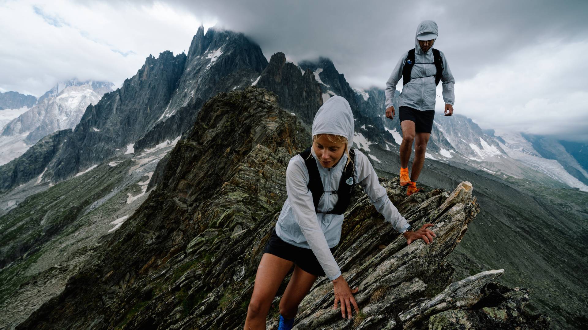 Arc'teryx | スポーツ | ザ・ショップス マリーナベイ・サンズ