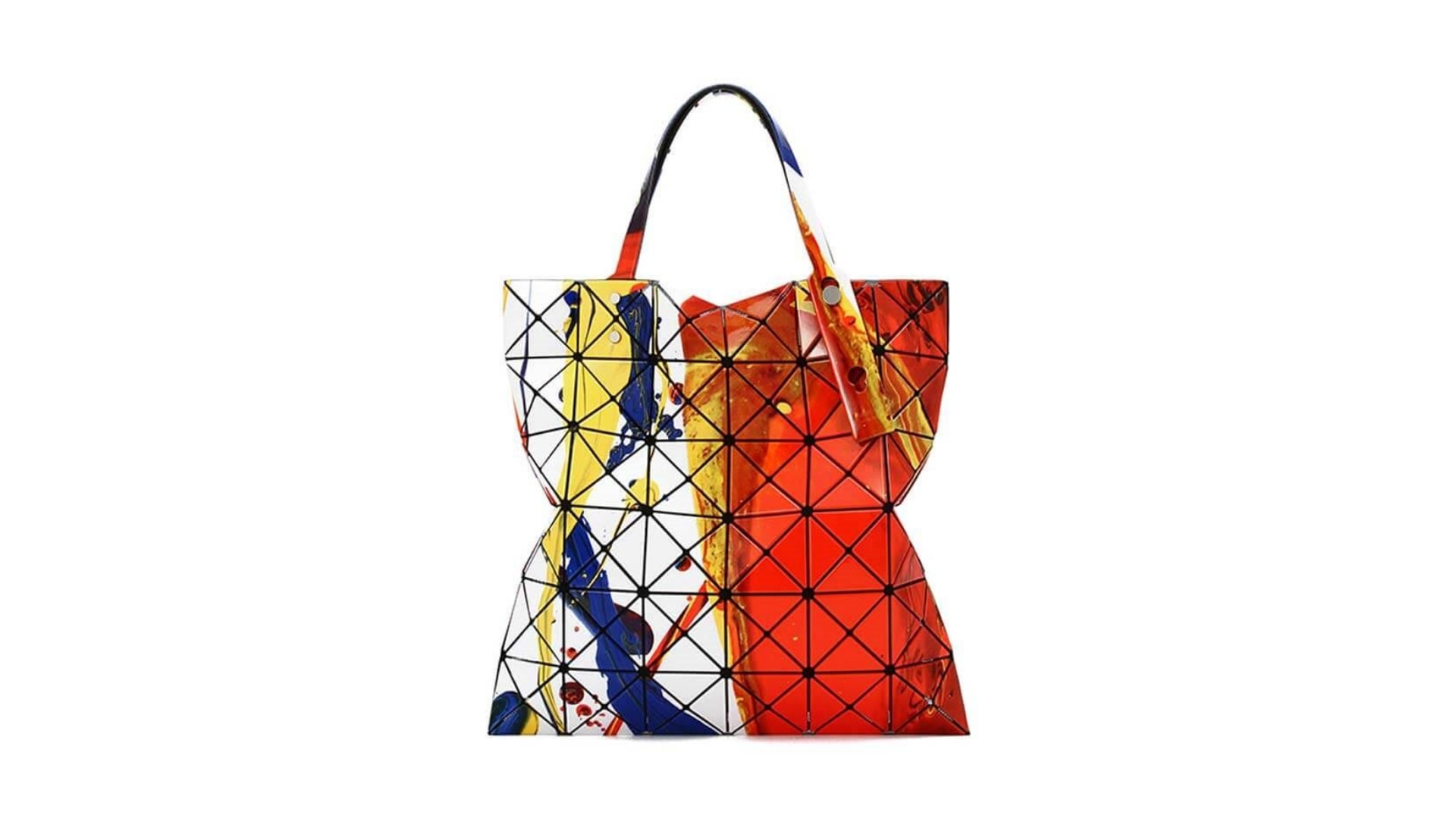 ISSEY MIYAKE シンガポール | BAO BAO | ザ・ショップス