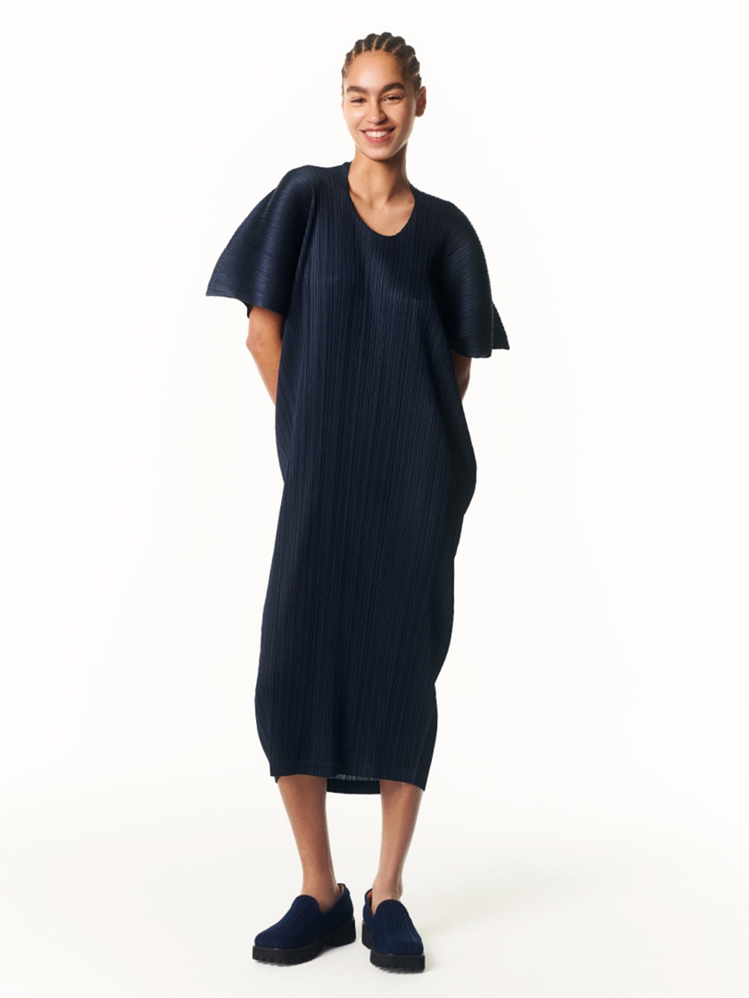 イッセイミヤケ/PLEATS PLEASE/ISSY MIYAKE PLEATS PLEASE ISSEY MIYAKE 「SWINGING COLORS」 – isseymiyake.com