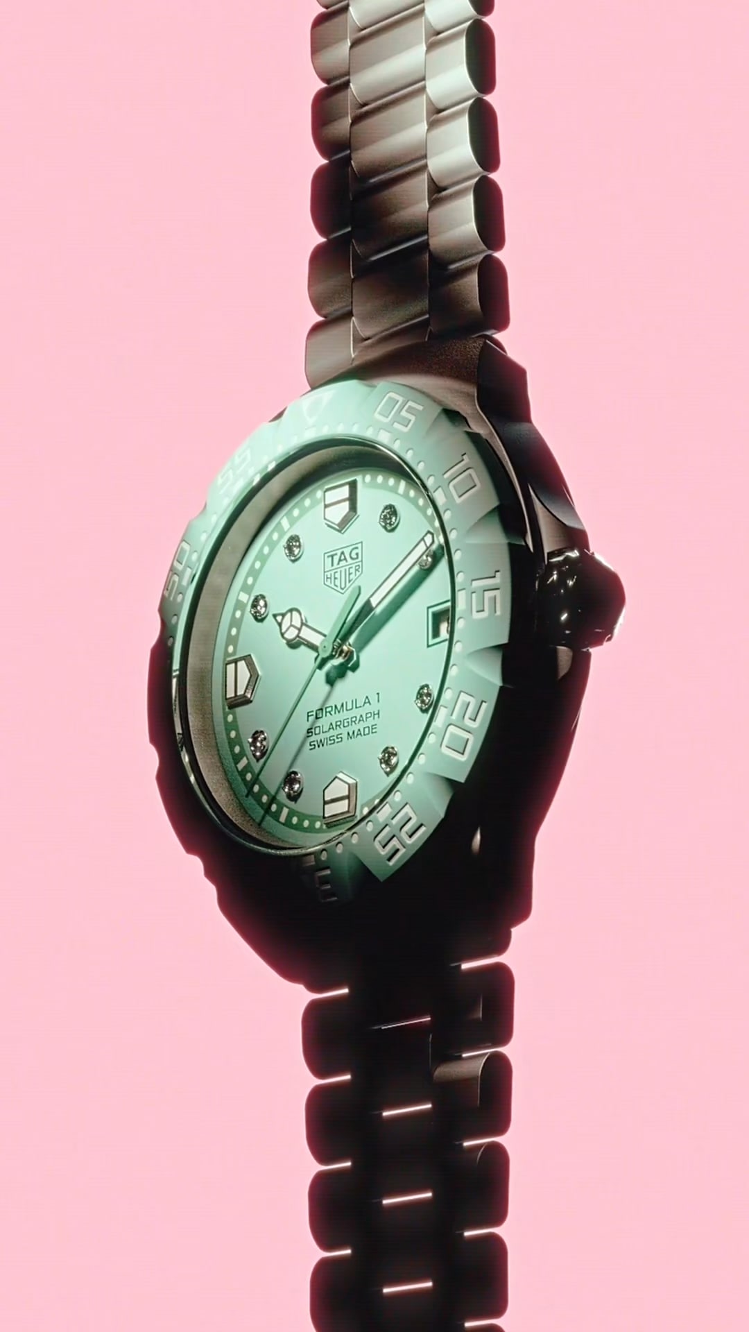 TAG Heuer Singapore | 時計 | ザ・ショップス｜マリーナベイサンズ