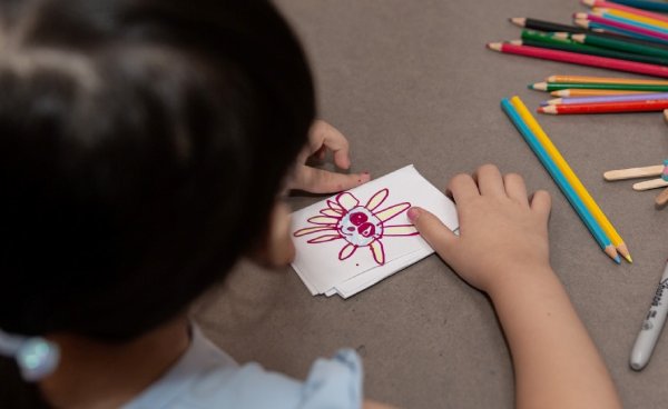 Creative Recharge: Holiday Programmes