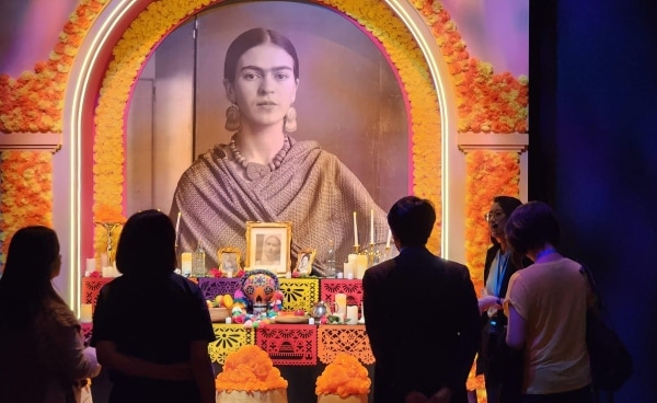 Frida Kahlo: The Life of an Iconツアー