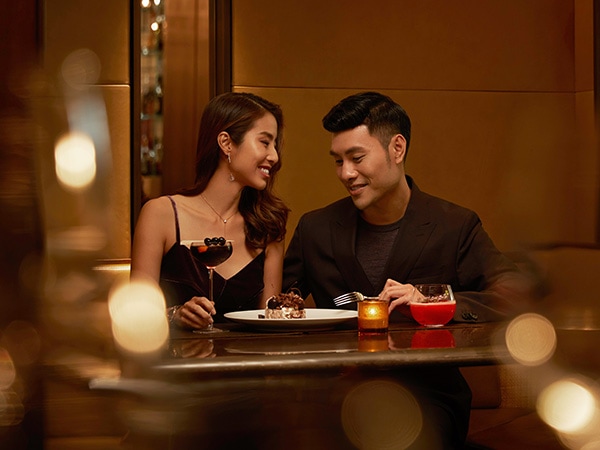 レストラン & バー 