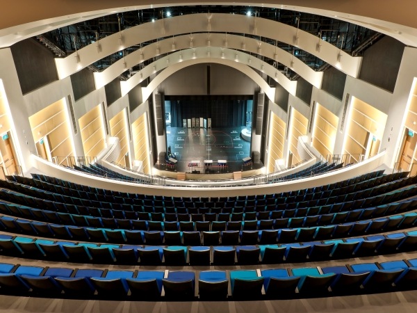 サンズ・シアター