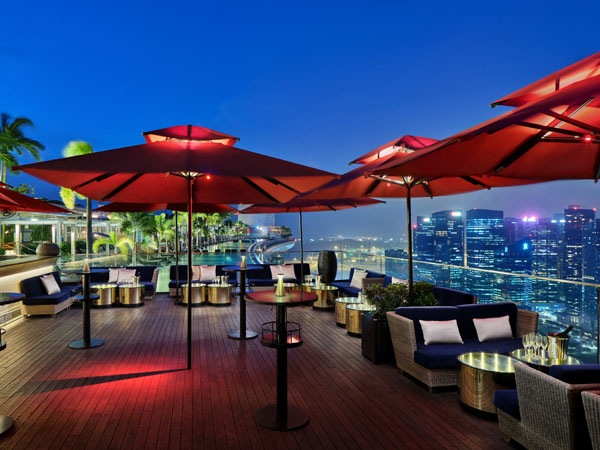 CÉ LA VI SkyBar