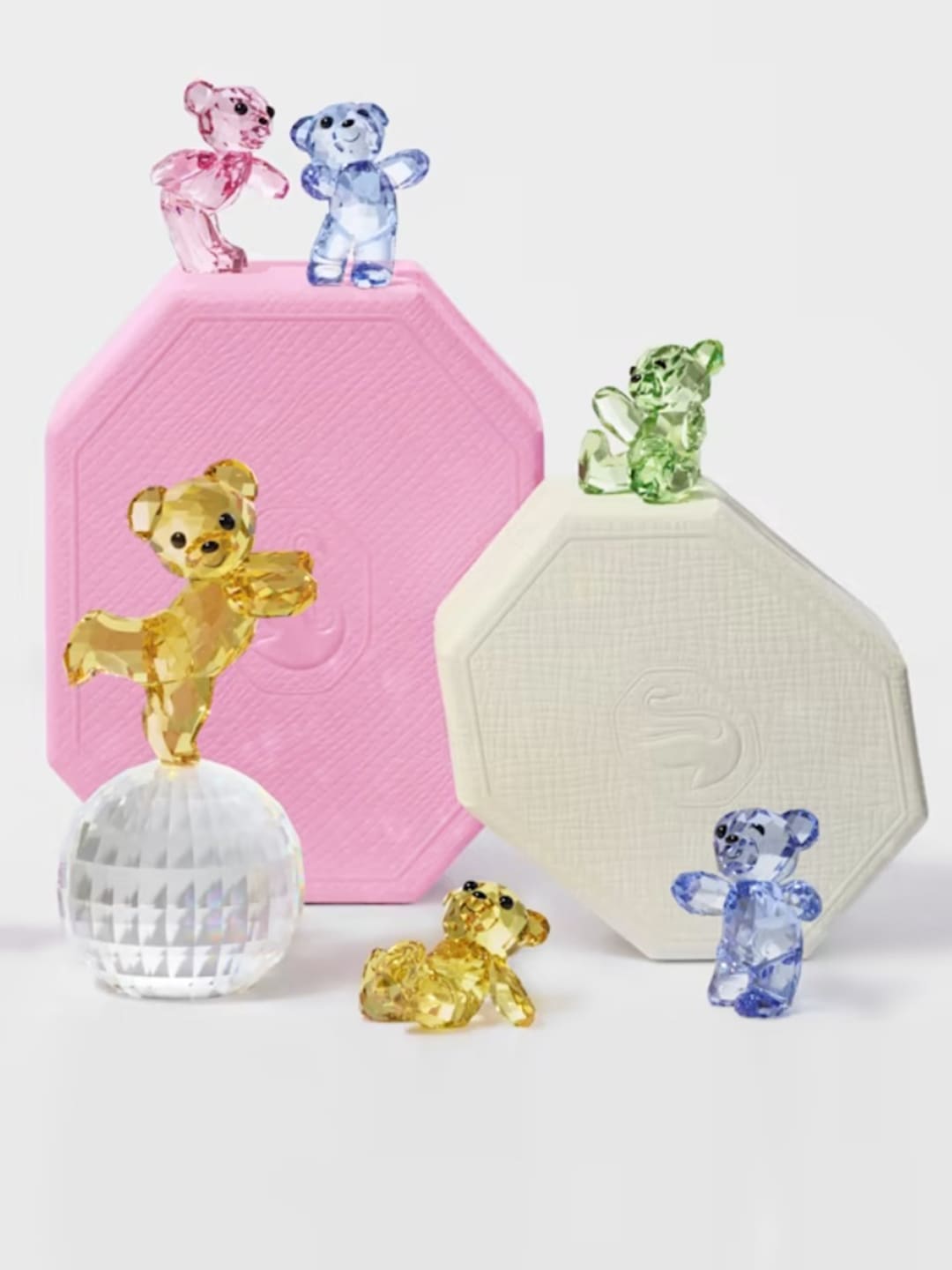 Swarovski | ジュエリー | ザ・ショップス｜マリーナベイサンズ