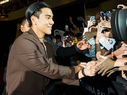 チョウ ユンファ アーロン クオック エディ ポンが登場 香港最新作 コールド ウォー2 のレッドカーペット エンタメニュース マリーナベイ サンズ