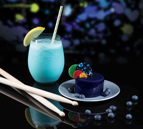 ブルーマングループをイメージしたドリンクとデザート、SweetSpot
