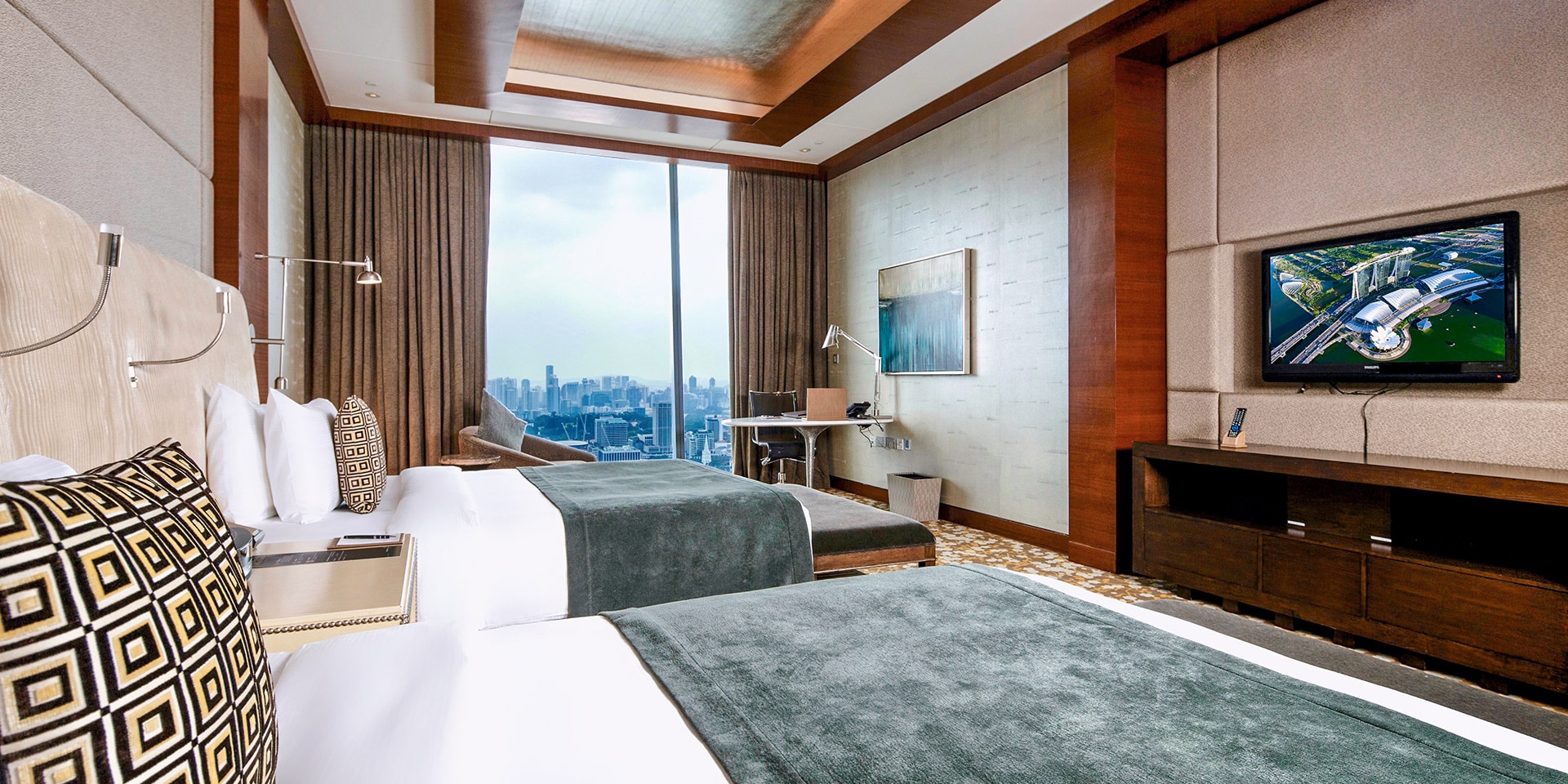Straits Suite with City View from Living Room, Marina Bay Sands