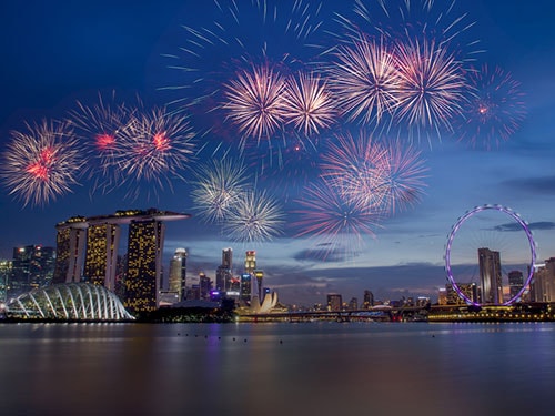 8月9日はシンガポール独立記念日 独立記念日のクライマックス マリーナベイの花火を見ながら食事ができるレストランやバーの紹介も イベント 最新情報 Mbsインサイダー