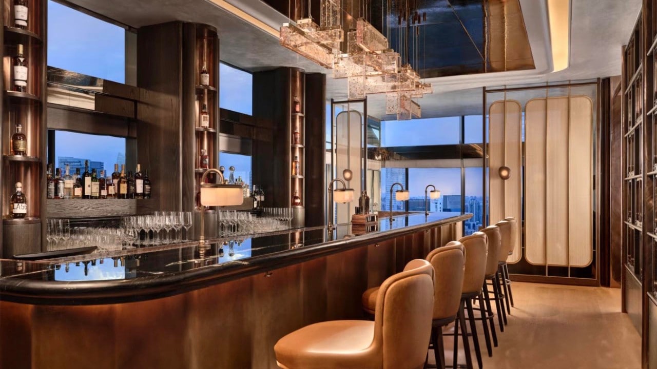 Paiza Sky Residence Whiskey Bar